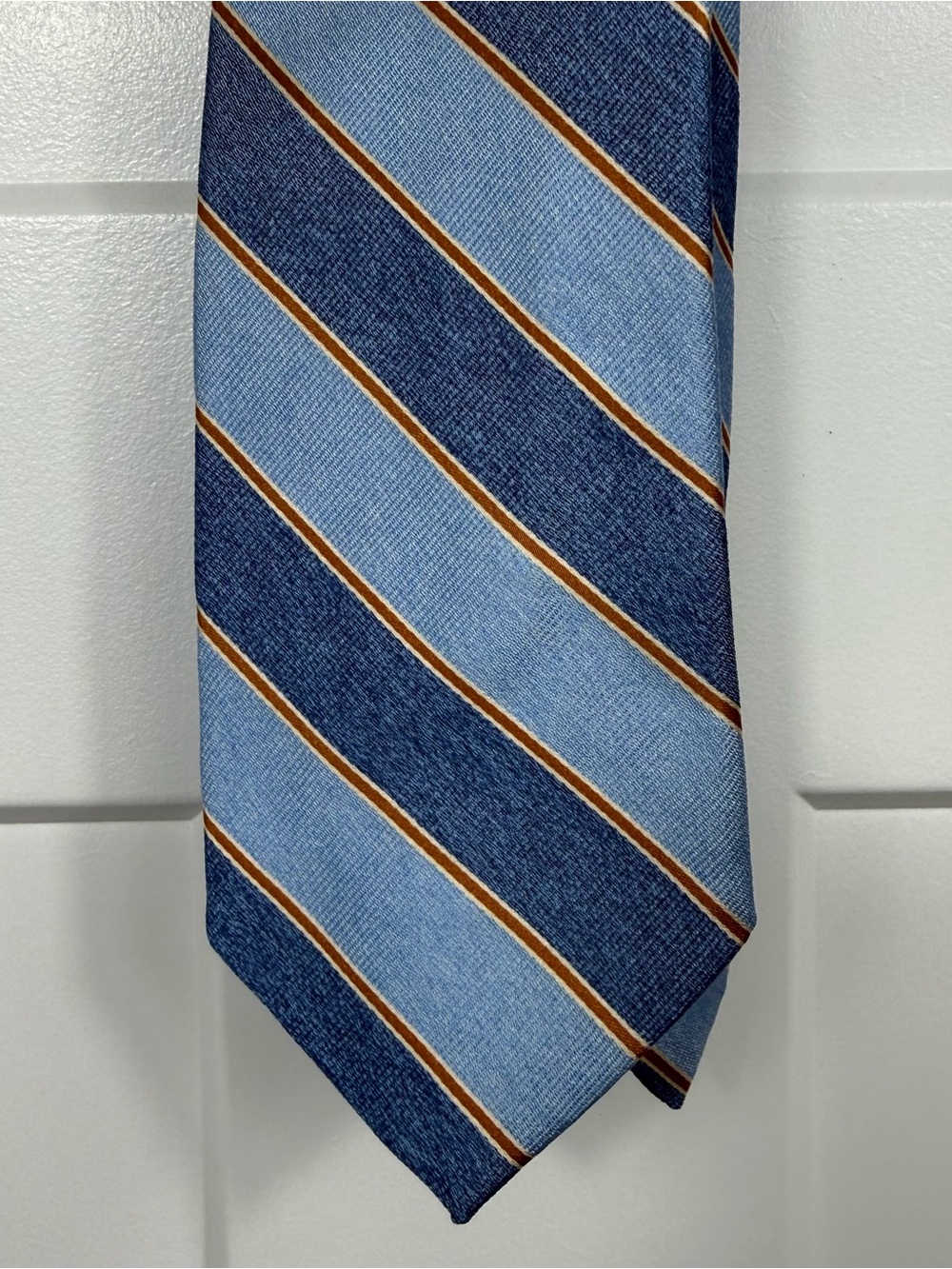 Jos A Bank Signature Collection 100% Silk Striped Tie Made in Italy Blue Brown